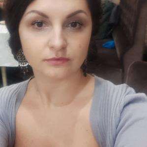 Девушки в Владивостоке: Екатерина, 43 - ищет парня из Владивостока