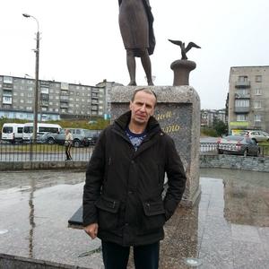 Парни в Мурманске: Александр, 68 - ищет девушку из Мурманска