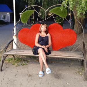 Девушки в Волгограде: Елена, 49 - ищет парня из Волгограда