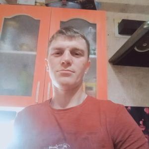 Анатолий, 34 года, Березники