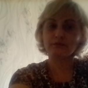 Девушки в Невинномысске: Оксана, 53 - ищет парня из Невинномысска