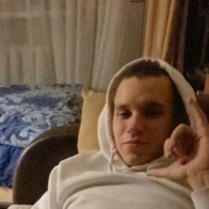 Парни в Гатчине: Дмитрий, 21 - ищет девушку из Гатчины