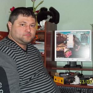Парни в Томске: Виталя, 47 - ищет девушку из Томска