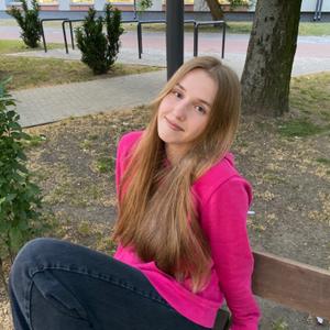 Девушки в Калининграде: Victoria, 18 - ищет парня из Калининграда