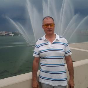 Олег, 68 лет, Северск