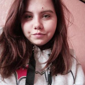 Девушки в Волгограде: Аня, 24 - ищет парня из Волгограда