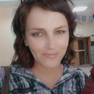 Девушки в Тольятти: Юлия, 45 - ищет парня из Тольятти