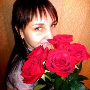 Девушки в Челябинске: Дария, 30 - ищет парня из Челябинска