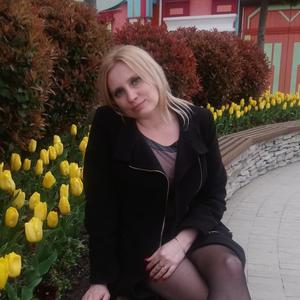Девушки в Крымске: Надежда, 39 - ищет парня из Крымска