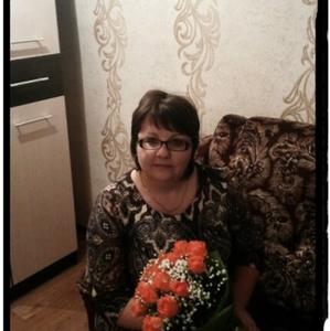 Девушки в Саратове: Светлана, 49 - ищет парня из Саратова