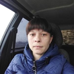 Девушки в Калининске: Ирина Антонова, 41 - ищет парня из Калининска