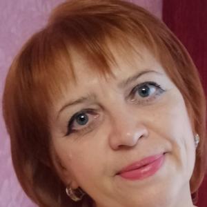 Девушки в Омске: Людмила, 54 - ищет парня из Омска