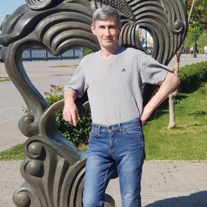 Виктор, 61 год, Астрахань