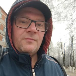 Парни в Новочебоксарске: Михаил, 41 - ищет девушку из Новочебоксарска