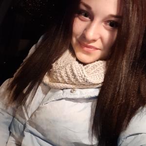 Девушки в Саратове: Юлия, 24 - ищет парня из Саратова