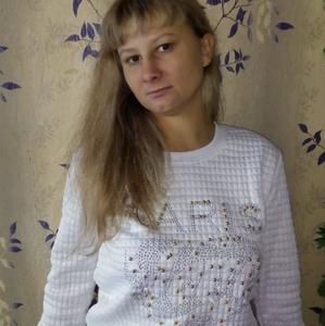 Девушки в Кемерово: Юлия, 34 - ищет парня из Кемерово