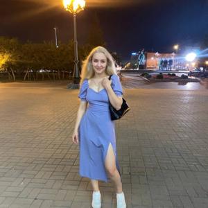 Девушки в Новосибирске: Екатерина, 23 - ищет парня из Новосибирска