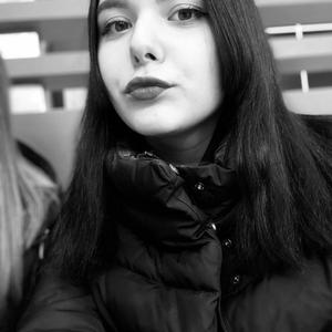 Девушки в Петрозаводске: Злата, 18 - ищет парня из Петрозаводска
