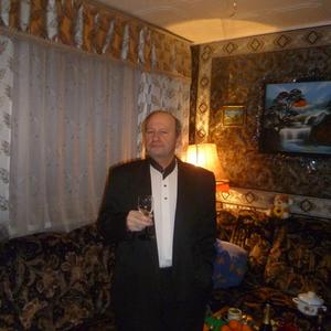 Виталий, 64 года, Саратов