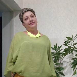 Девушки в Волгограде: Жанна, 55 - ищет парня из Волгограда