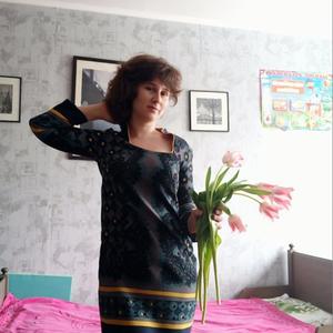 Девушки в Омске: Stasy, 40 - ищет парня из Омска