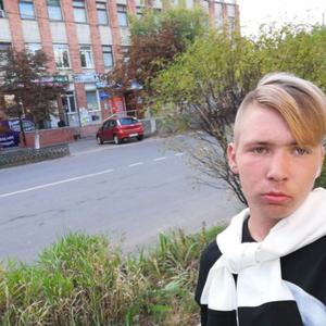 Парни в Карачеве: Serega, 22 - ищет девушку из Карачева