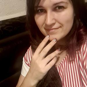 Девушки в Ангарске: Виктория, 33 - ищет парня из Ангарска