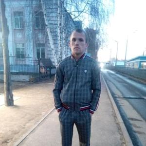 Парни в Нижнекамске: Михаил, 25 - ищет девушку из Нижнекамска