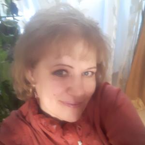Девушки в Волгодонске: Анна, 54 - ищет парня из Волгодонска