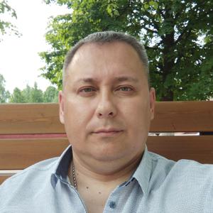 Парни в Елабуге (Татарстан): Сергей, 43 - ищет девушку из Елабуги (Татарстан)