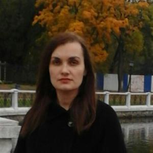 Девушки в Калининграде: Ирина, 46 - ищет парня из Калининграда