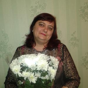 Девушки в Волгограде: Лина, 47 - ищет парня из Волгограда
