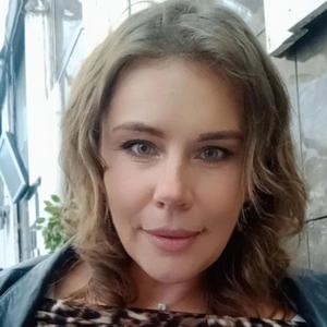 Девушки в Ангарске: Светлана, 43 - ищет парня из Ангарска