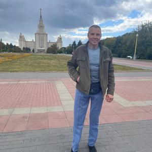 Юрий, 55 лет, Калуга