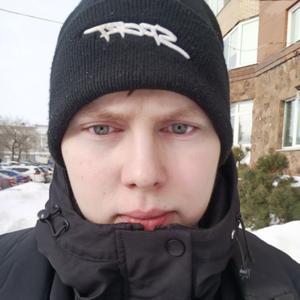 Парни в Омске: Антон, 27 - ищет девушку из Омска