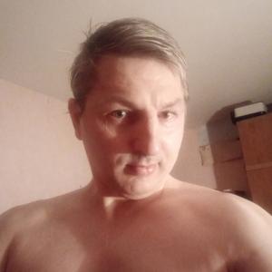 Александр, 43 года, Магадан