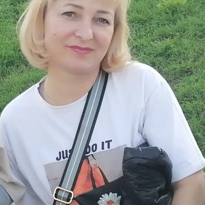 Девушки в Екатеринбурге: Роза, 45 - ищет парня из Екатеринбурга