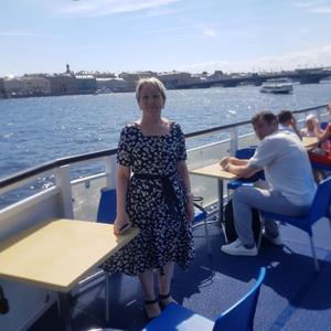 Девушки в Санкт-Петербурге: Альфира, 66 - ищет парня из Санкт-Петербурга