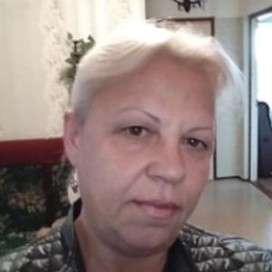 Девушки в Приозерске: Любаша, 59 - ищет парня из Приозерска