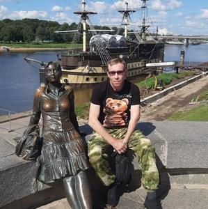 Парни в Великий Новгороде: Андрей, 45 - ищет девушку из Великий Новгорода