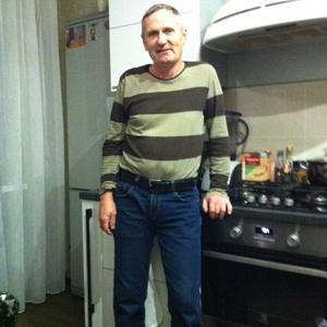 Алексей, 66 лет, Екатеринбург