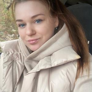 Девушки в Владивостоке: Таня, 26 - ищет парня из Владивостока