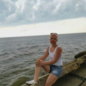 Девушки в Славянск-На-Кубани: Елена Агаева, 44 - ищет парня из Славянск-На-Кубани