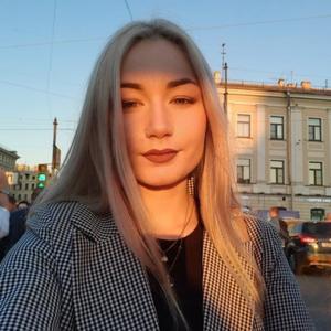Девушки в Петергофе: Лина, 24 - ищет парня из Петергофа
