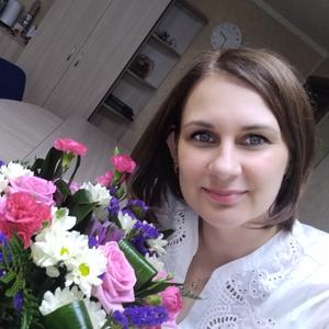 Девушки в Кемерово: Валерия, 38 - ищет парня из Кемерово