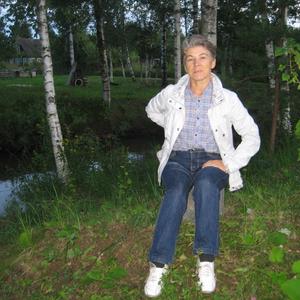 Девушки в Старая Русса: Валентина Докучаева, 72 - ищет парня из Старая Русса