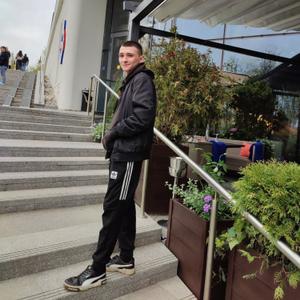 Парни в Арзамасе: Вадим, 21 - ищет девушку из Арзамаса