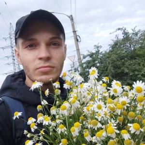Парни в Томске: Андрей, 22 - ищет девушку из Томска