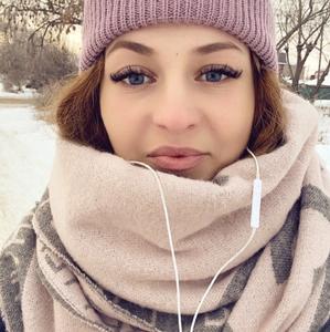 Девушки в Омске: Анечка, 30 - ищет парня из Омска