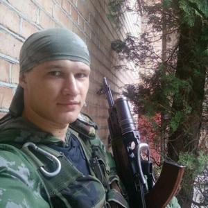 Анатолий, 38 лет, Южно-Сахалинск